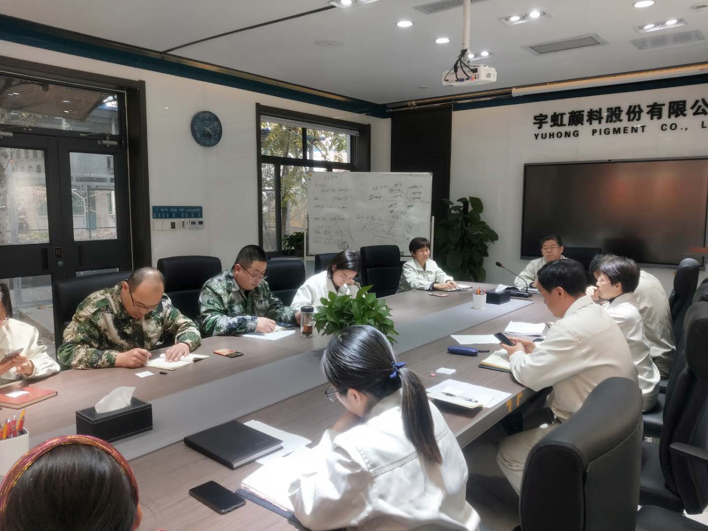 守初心 擔使命，蜜桃视频APP色版网站顏料黨支部又添新成員